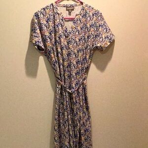 Style and company floral dress is xs